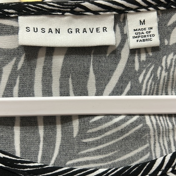 Susan Graver Zebra Print Asymmetrical Print Blouse M - Picture 3 of 4